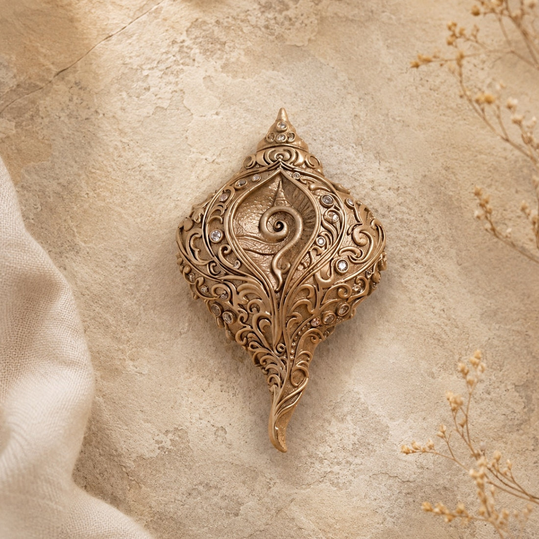 Shankhnad Brooch