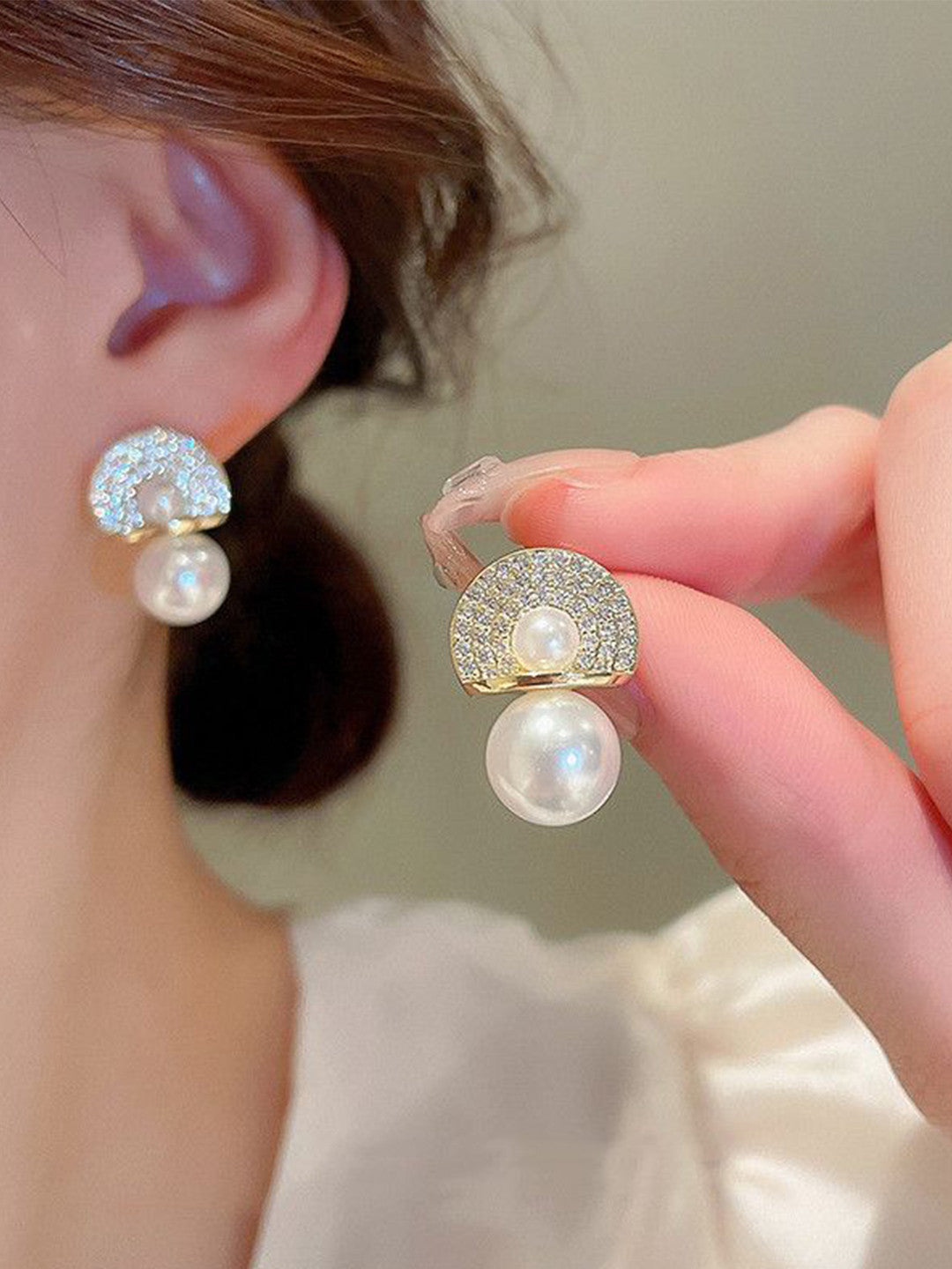 Gold-Plated Pearls Studded Teardrop Shaped Korean Studs