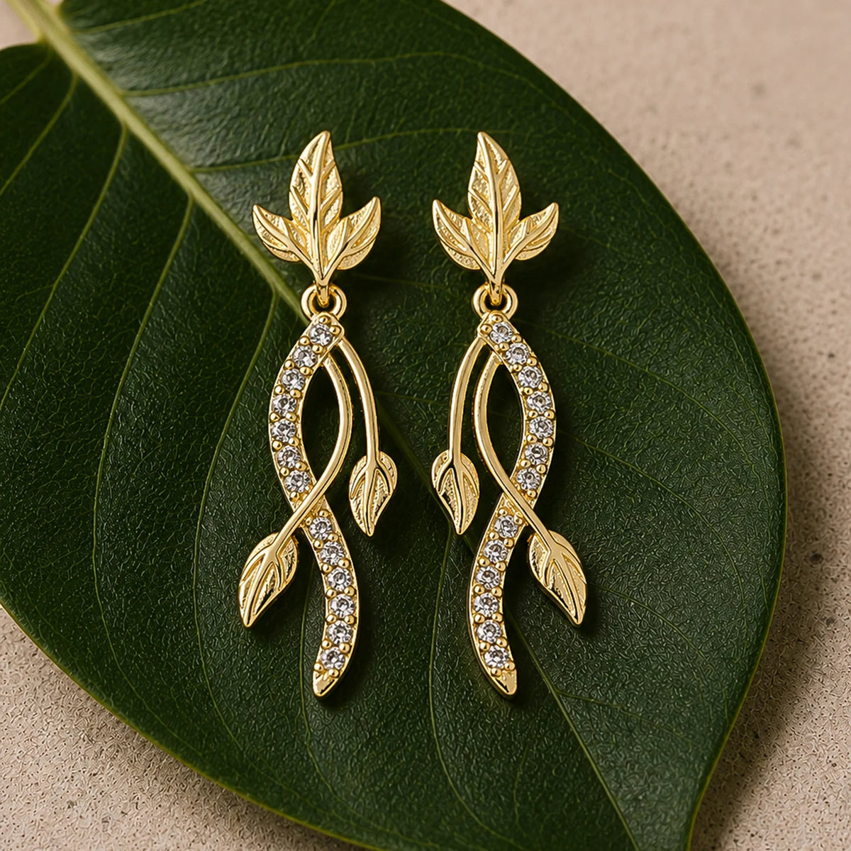 Leafy Affair Nivelle Dangle Earrings Main image